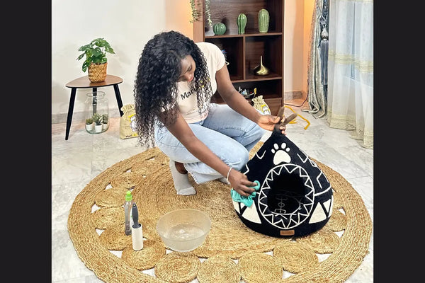 Entretien grotte pour chat : comment nettoyer un lit, une maison ou un abri en laine - MariGold